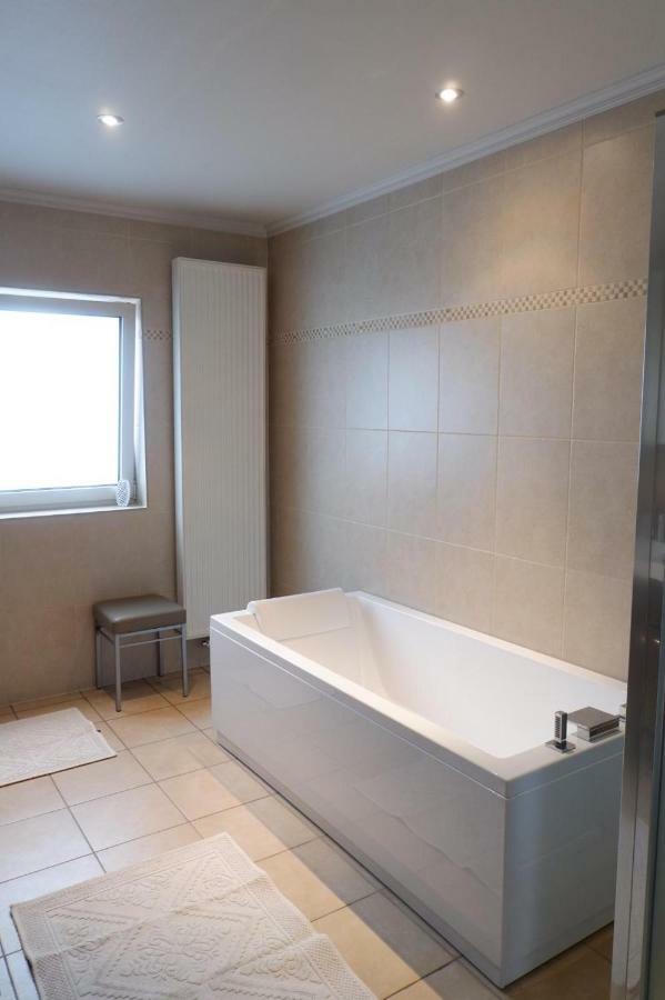 T Heirbaanhuys Villa บอร์กโลน ภายนอก รูปภาพ